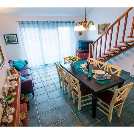 Inviting 7-Bed Villa In Maslinica Villa *